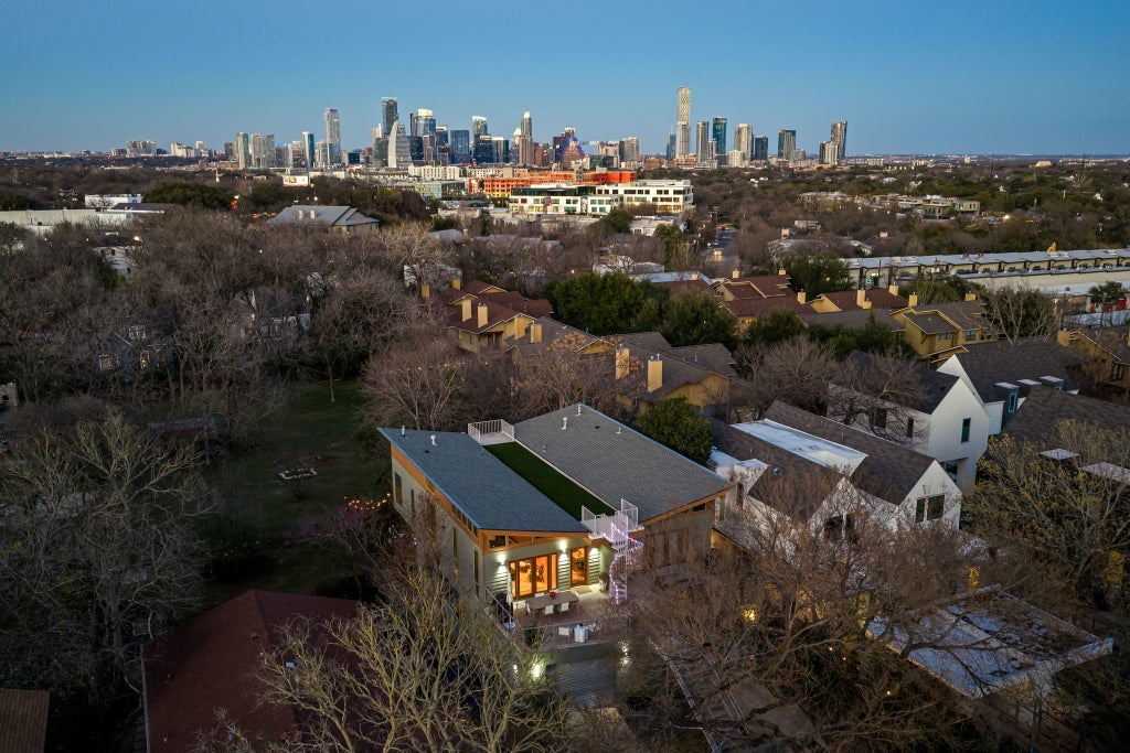 1700 Ravey Street A, Austin