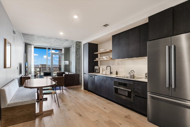 48 East Avenue 1711, Austin