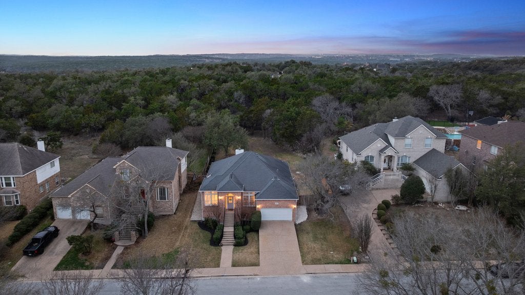 2200 Cliffs Edge Drive, Austin