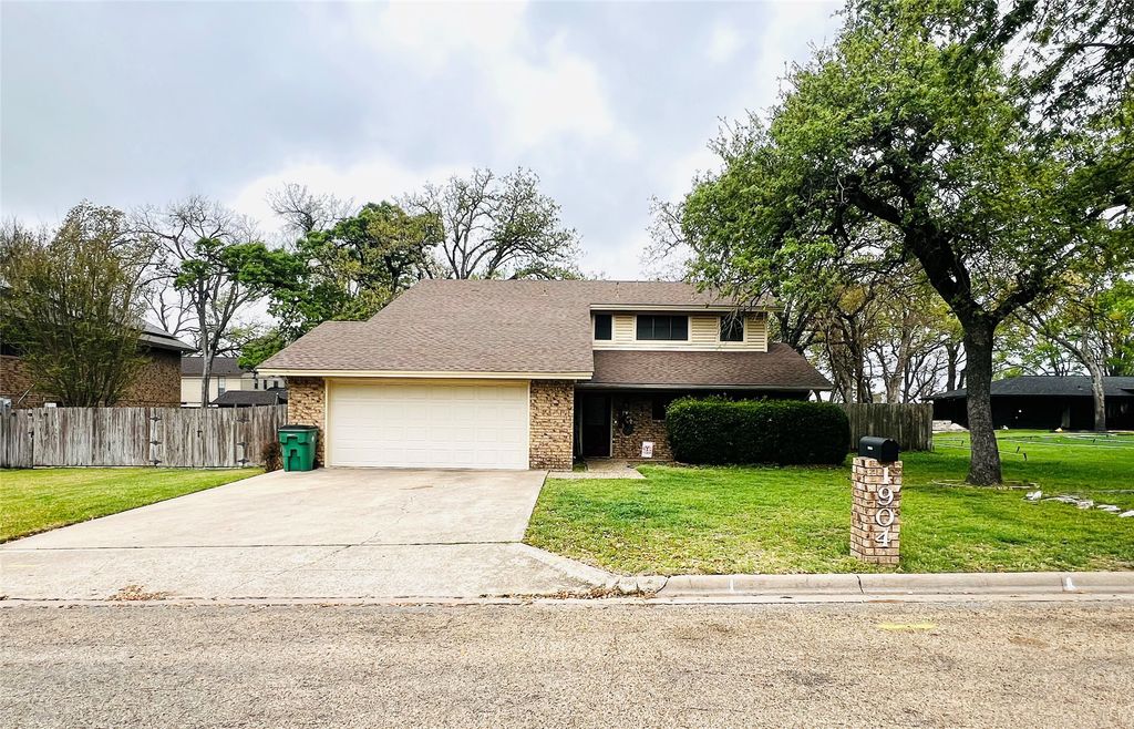 1904 N Hoover Avenue, Cameron