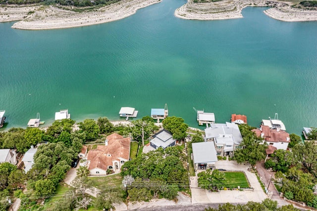 MLS #5371064 for Sale at 8130 Joy Rd, on Lake Travis in the city of Volente, 78641