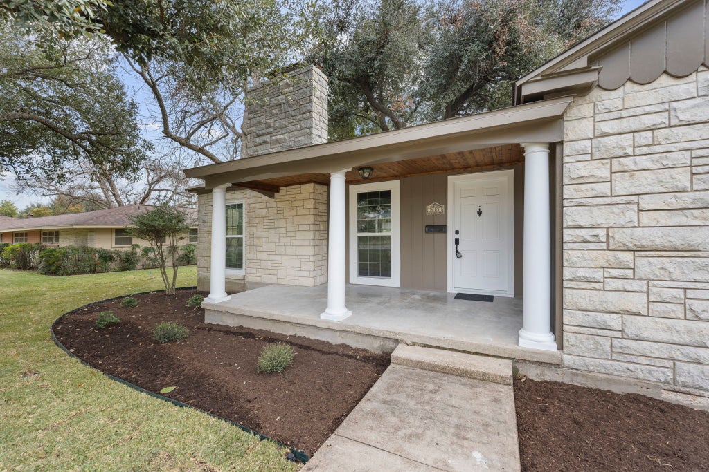 615 W Royal Avenue, Temple