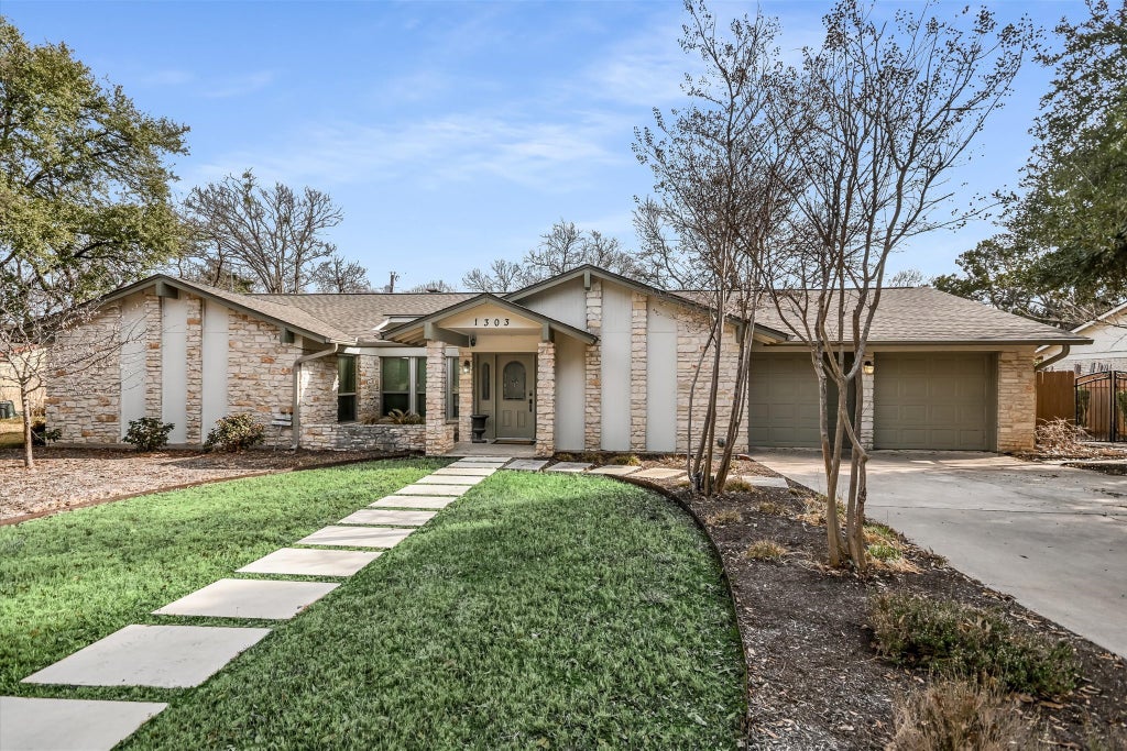 1303 Dragon Drive, Round Rock