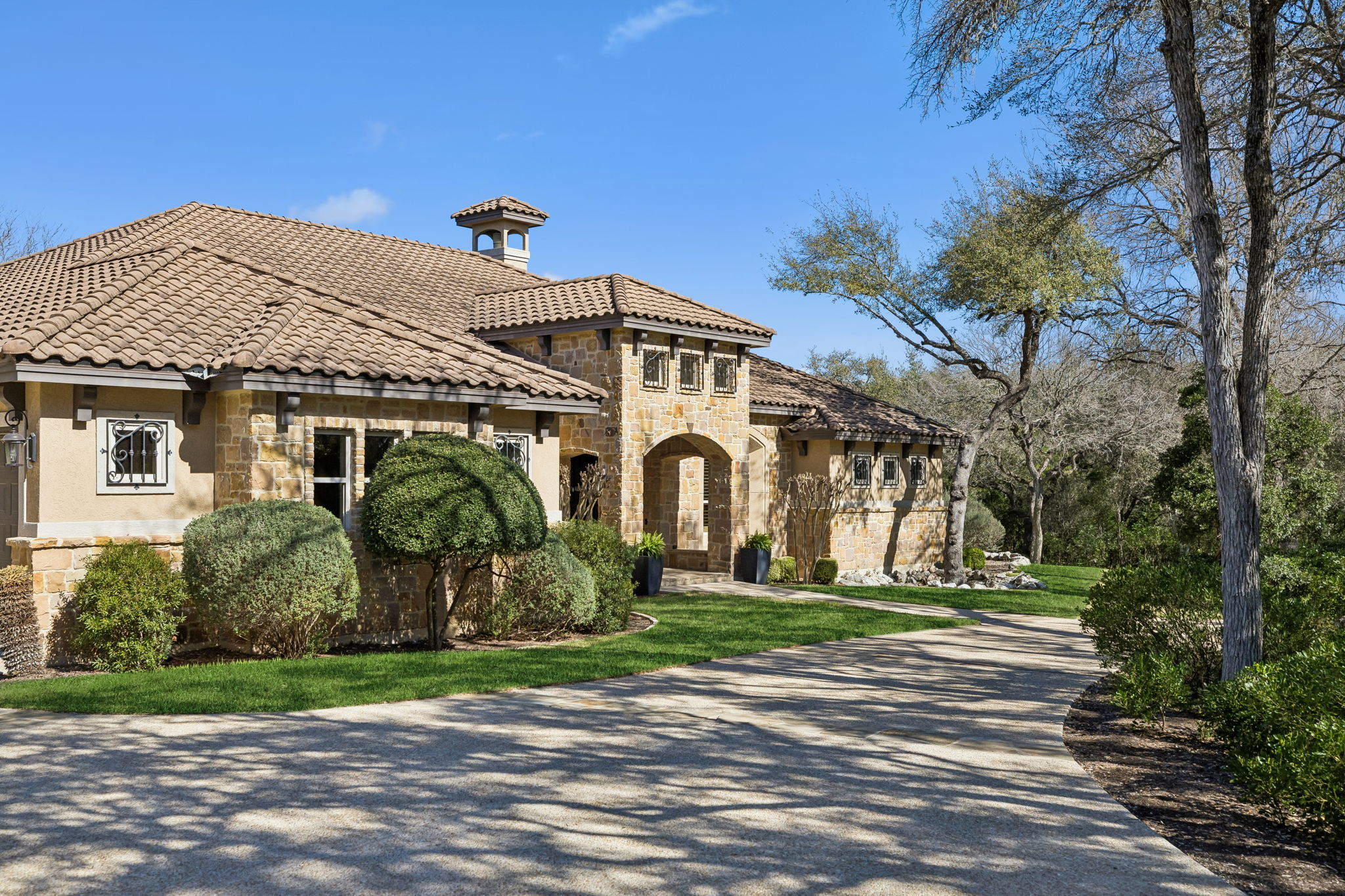 Photo of Listing #5946060