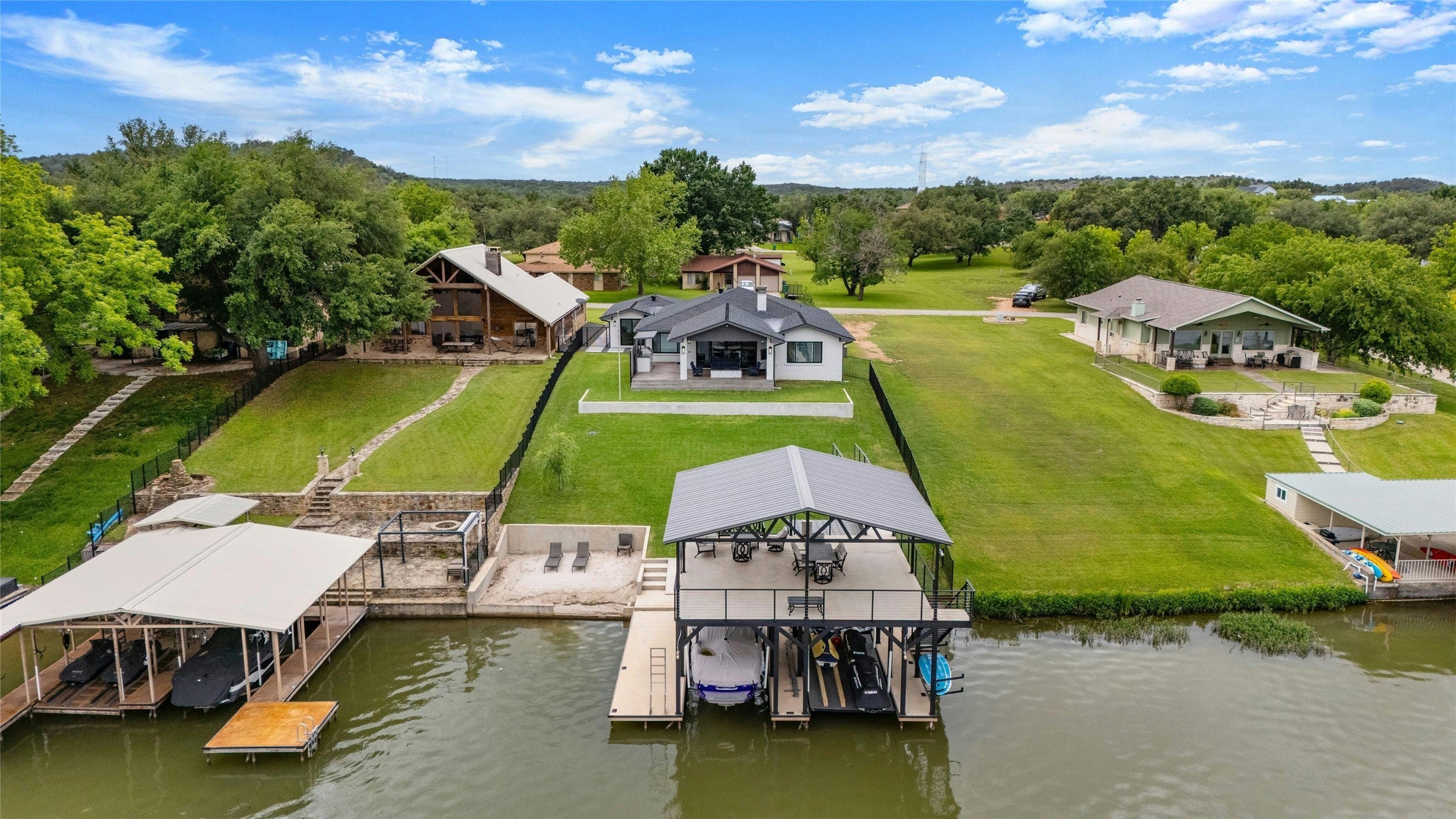 Photo of Listing #4898348