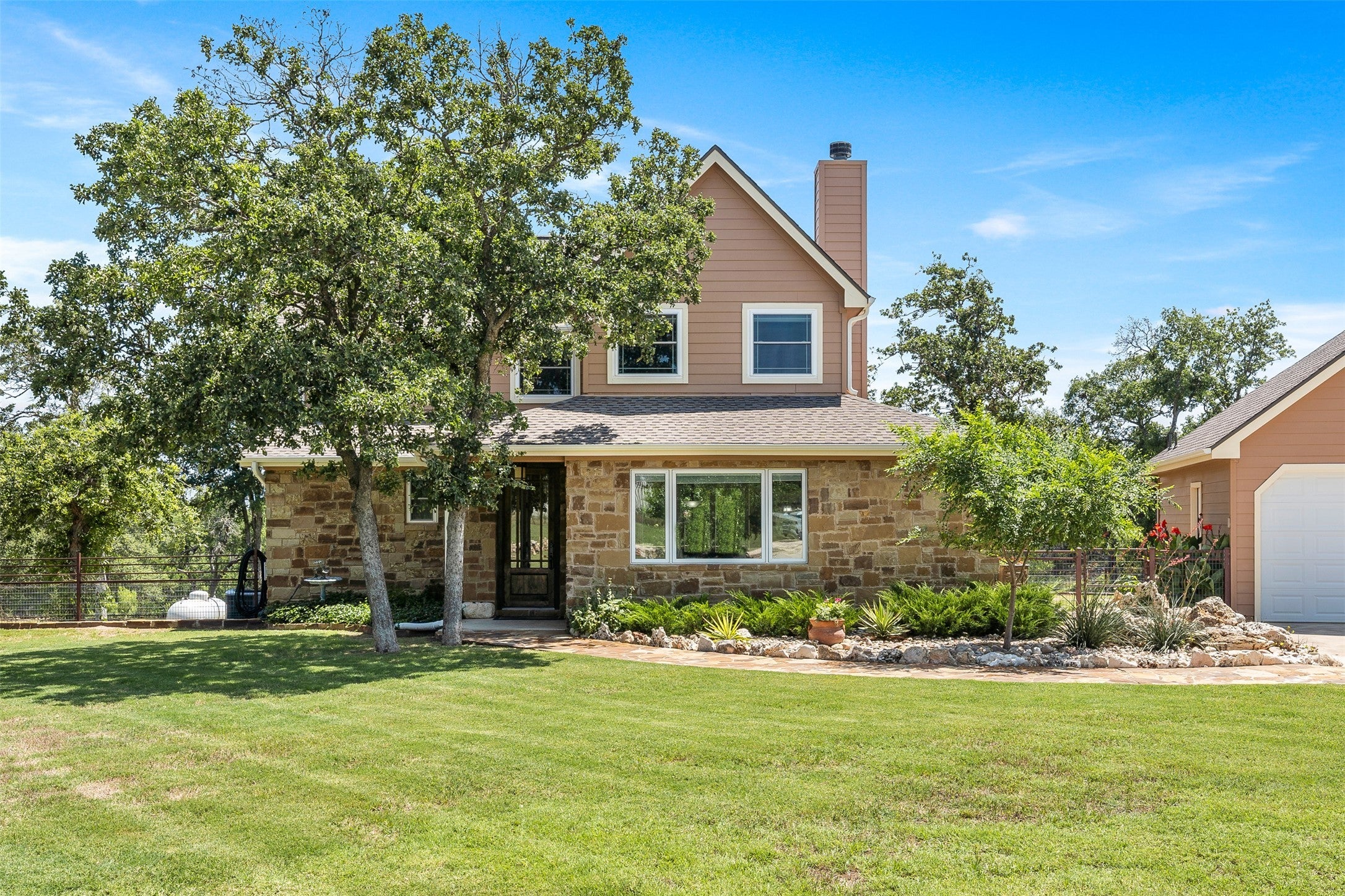 Photo of Listing #1974018