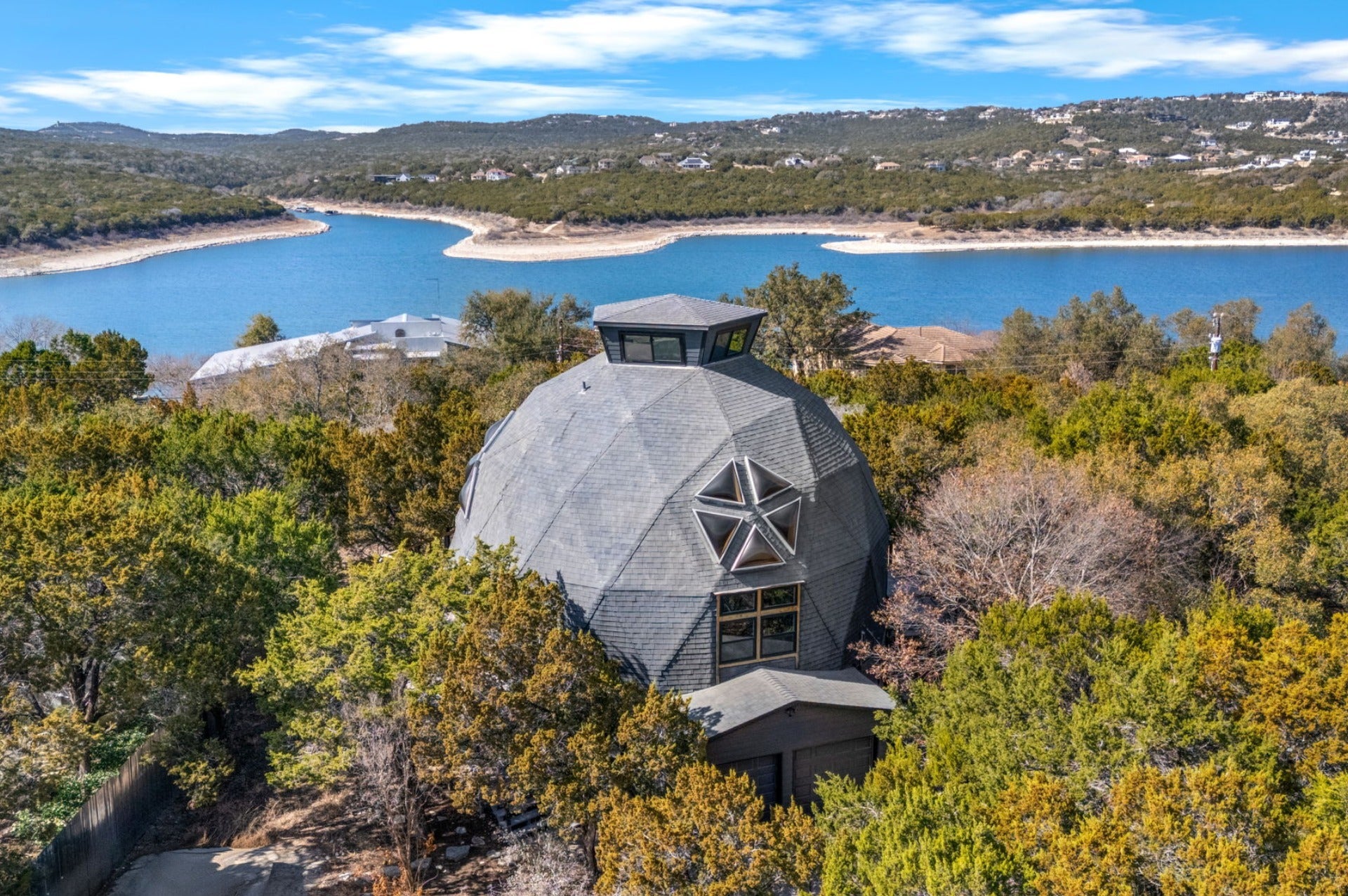 Photo of Listing #3765075