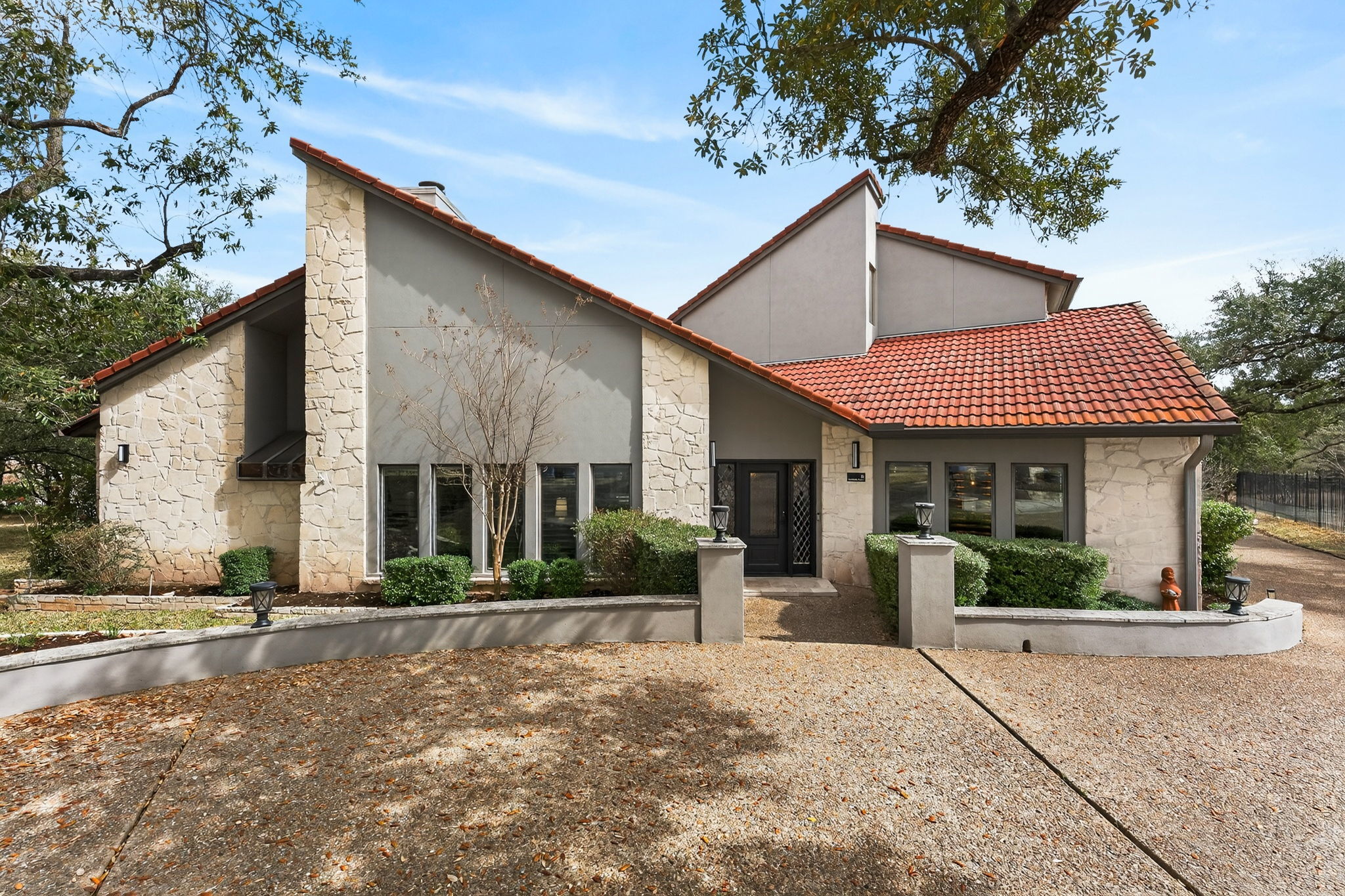 Photo of Listing #2548844