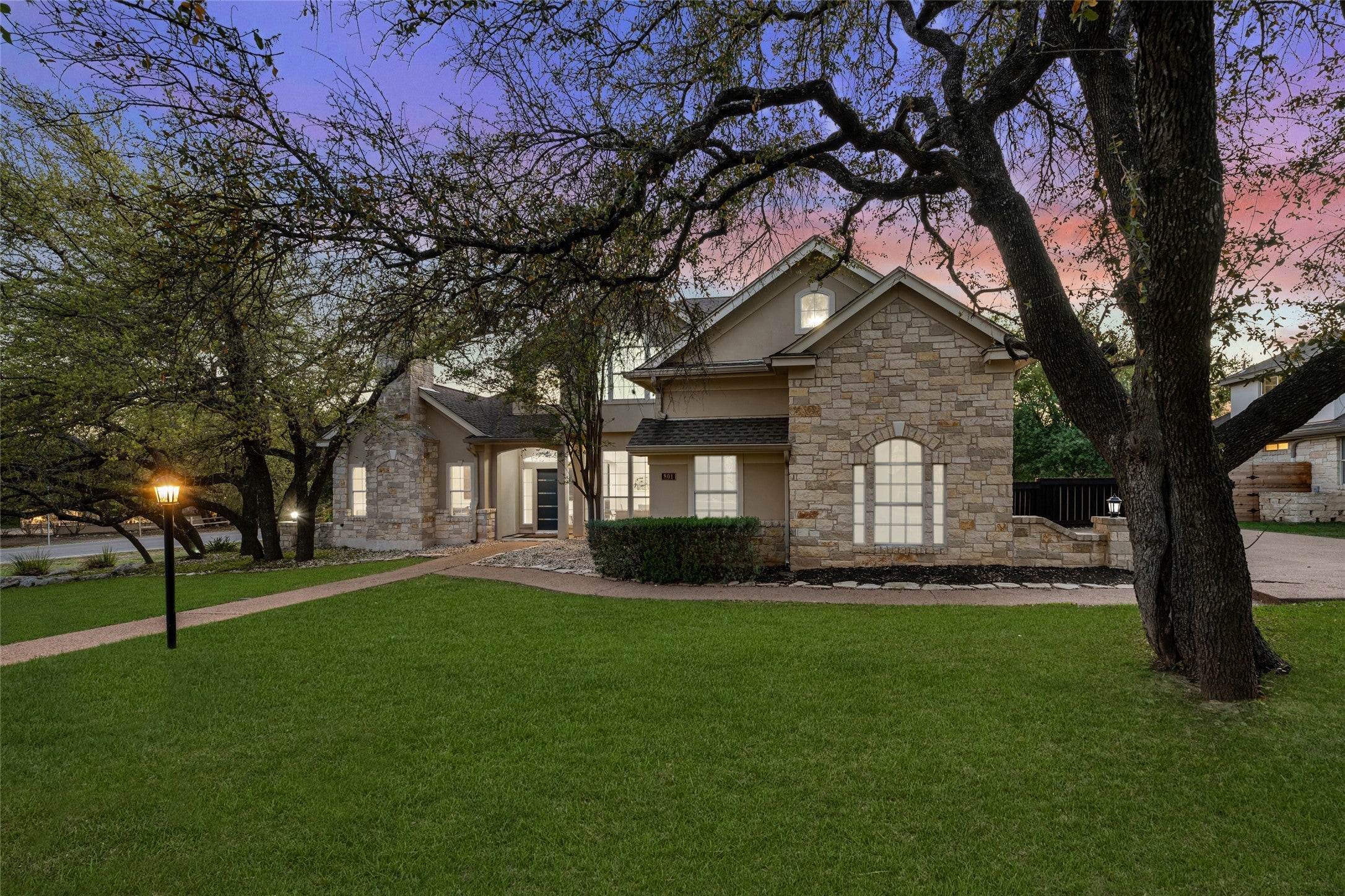 Photo of Listing #9126404