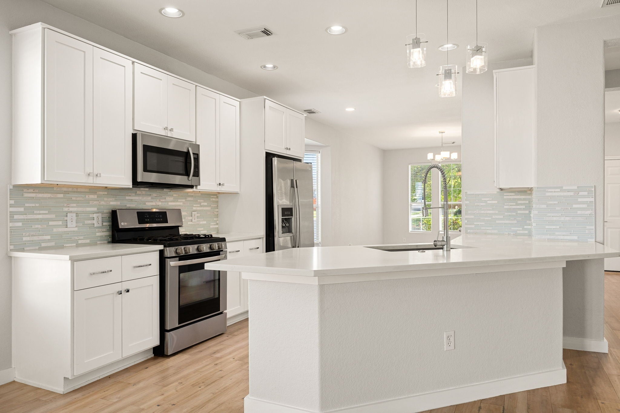 Photo of Listing #8872342