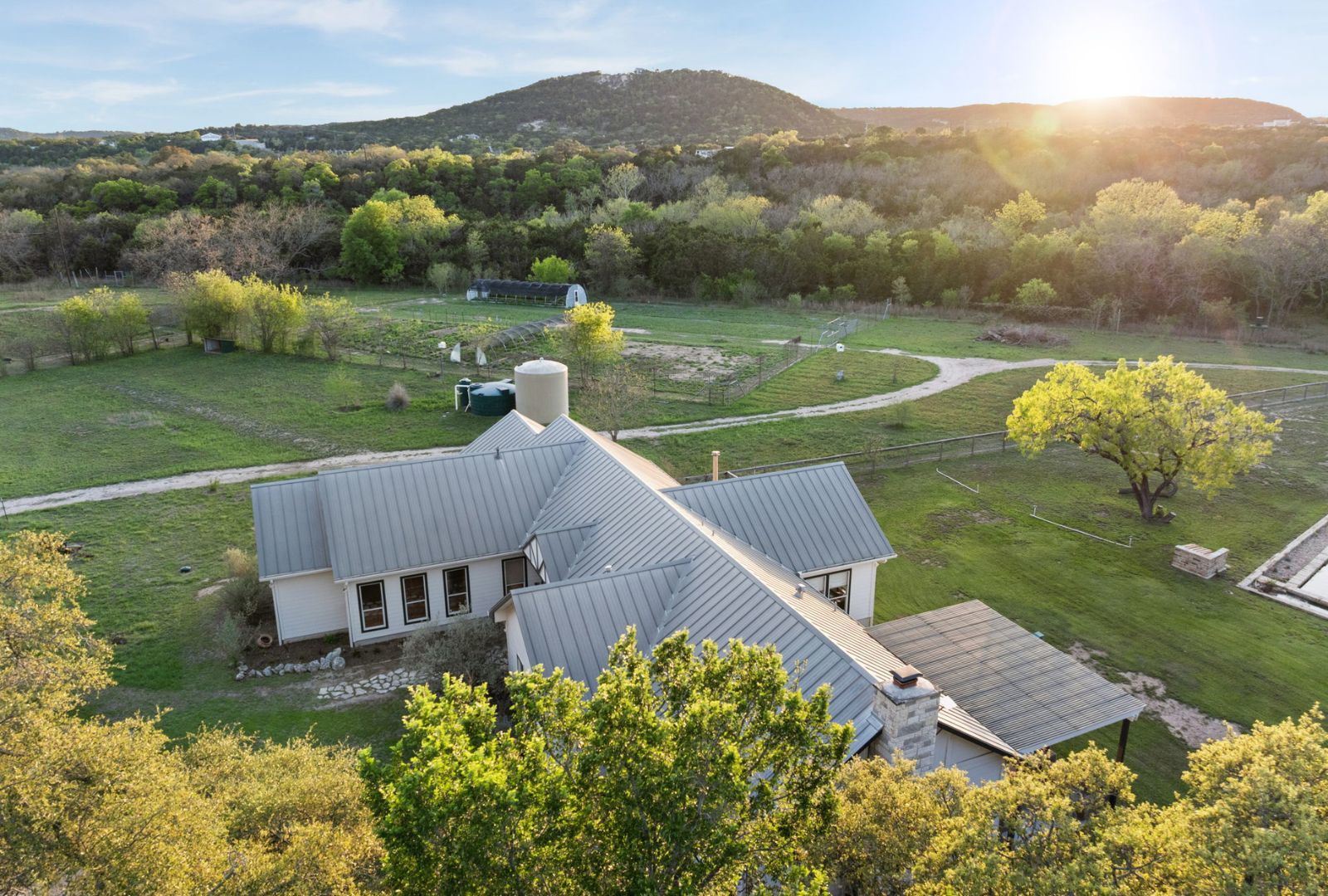 Photo of Listing #3341437