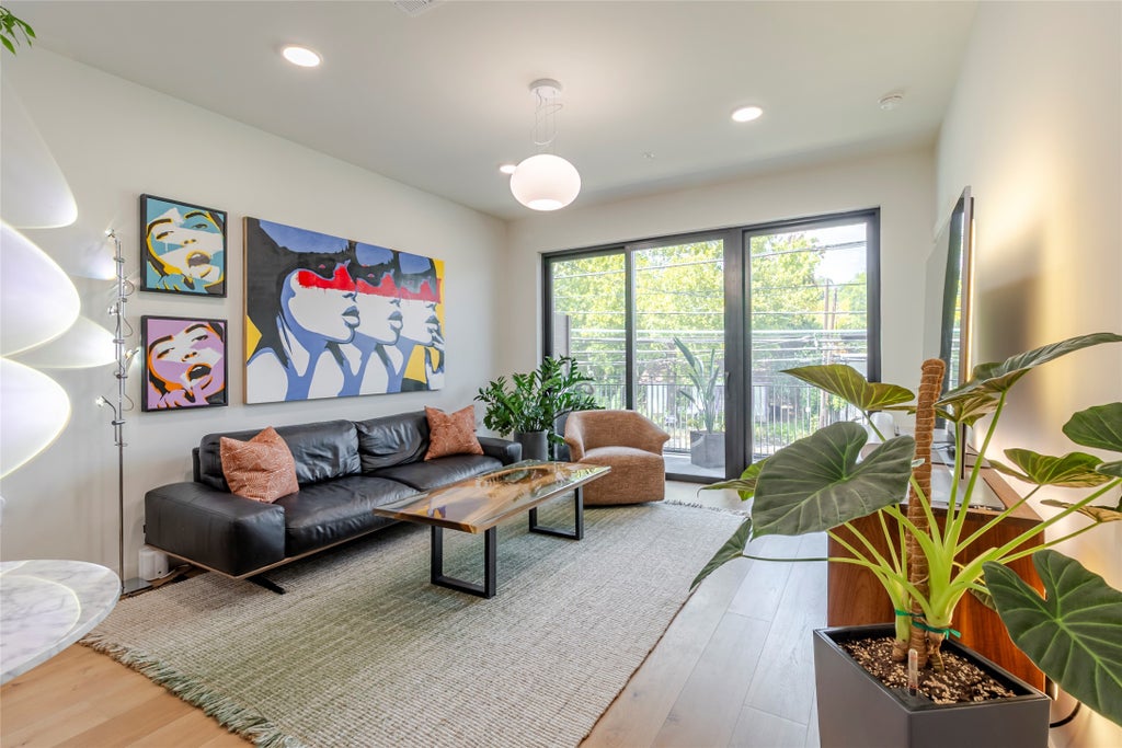 2209 S 1st Street 220, Austin