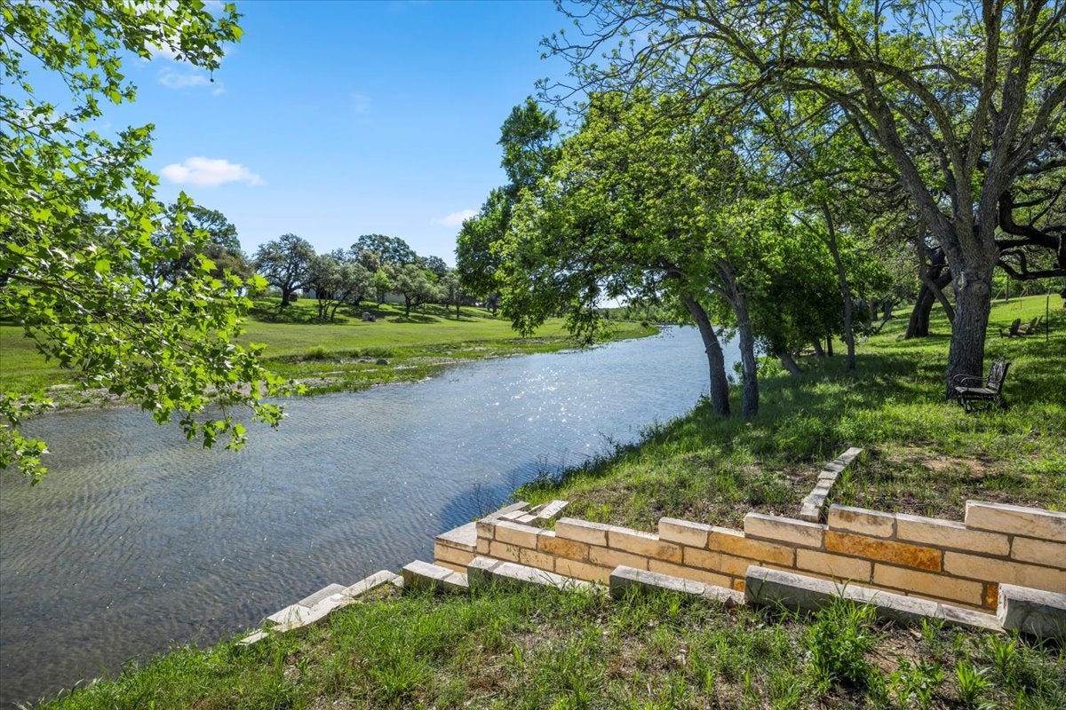 Photo of Listing #3235702