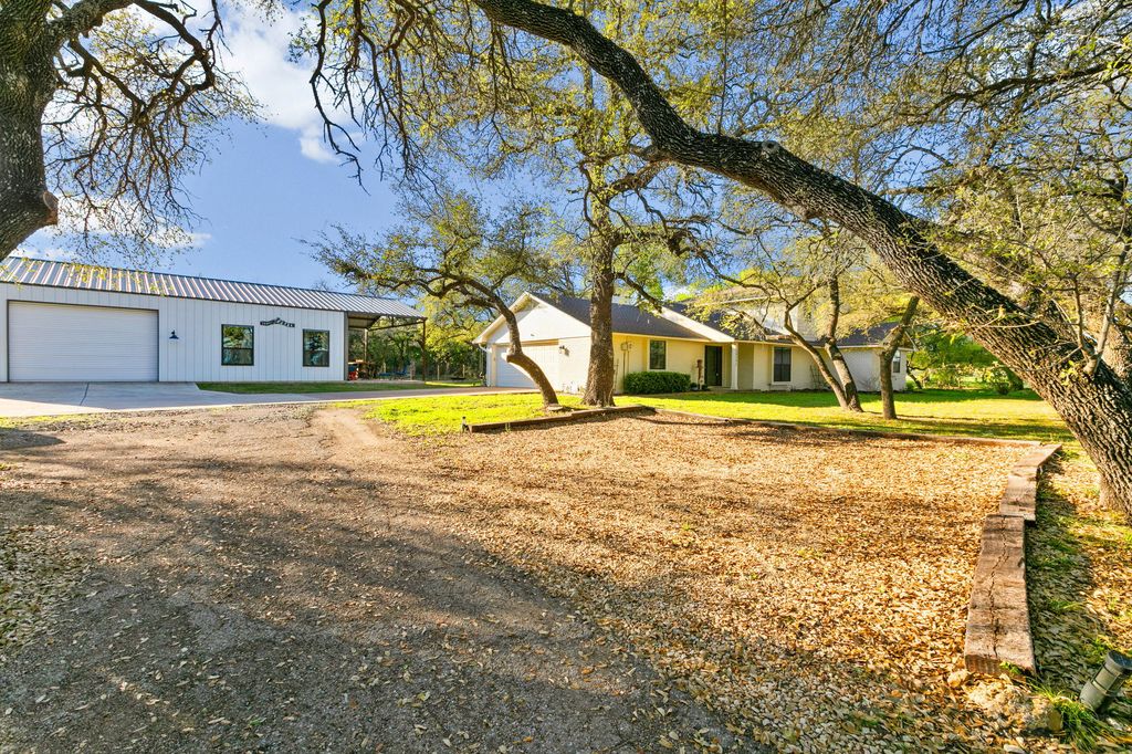 8292 Hartrick Bluff Road, Temple