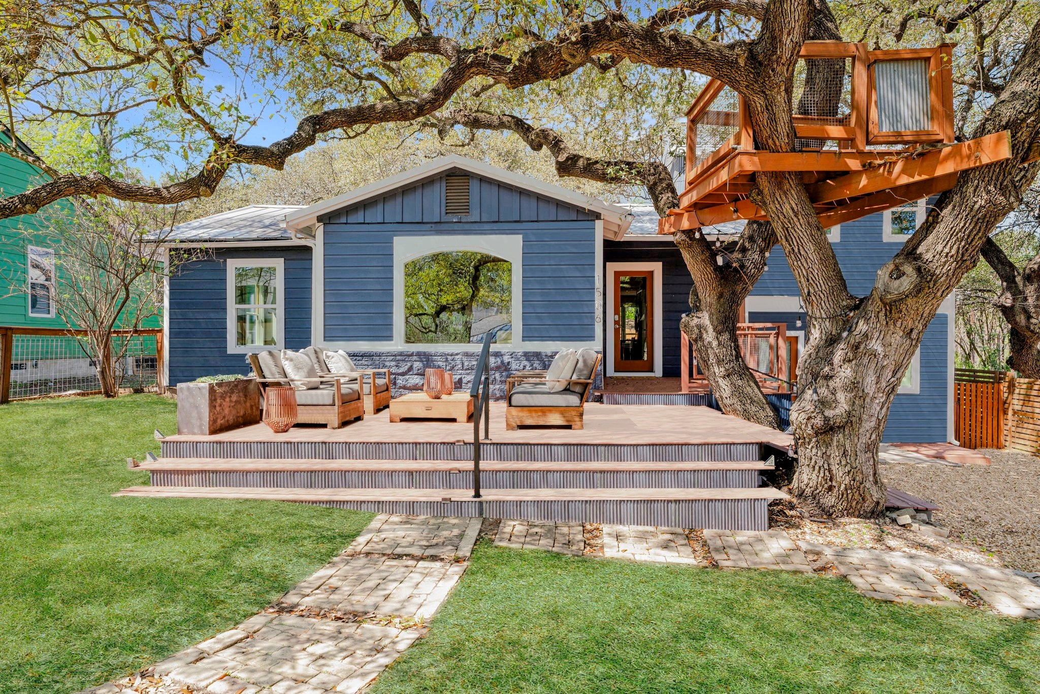 Photo of Listing #6861866