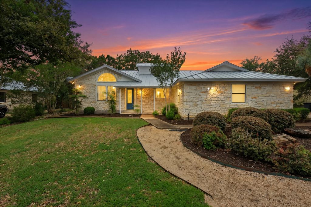 140 Donna Drive, Wimberley