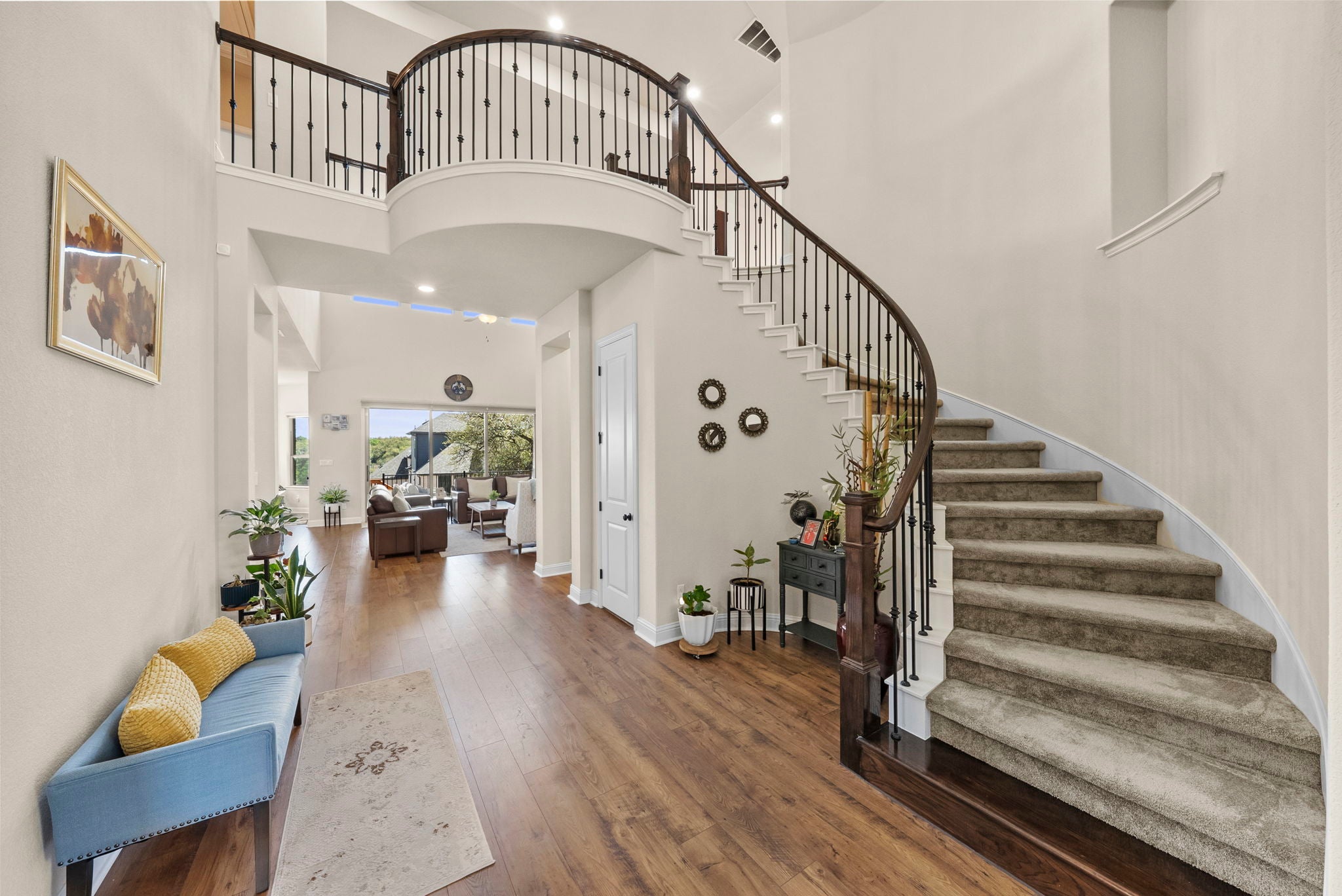 Photo of Listing #9404554