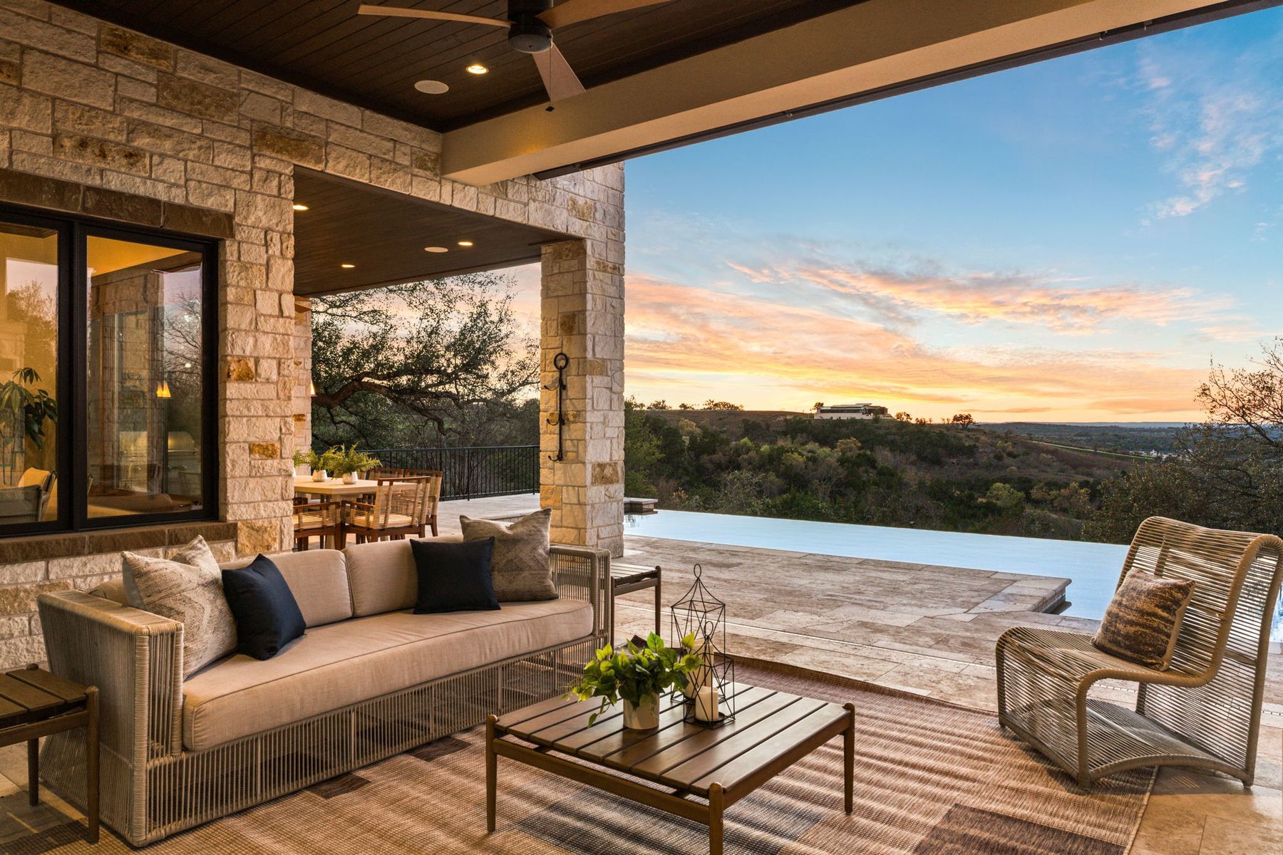 Photo of Listing #3654133