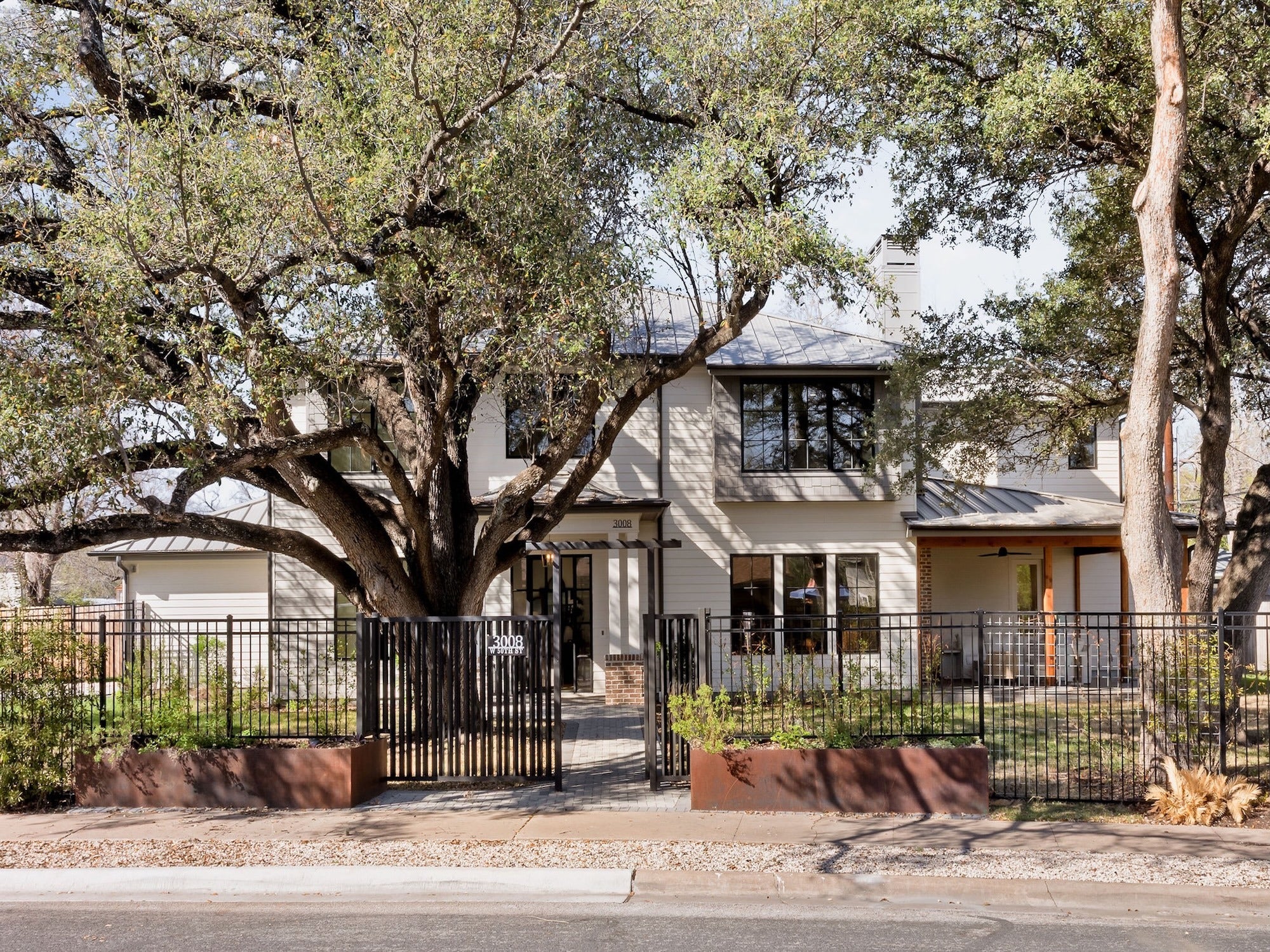 Photo of Listing #4416167