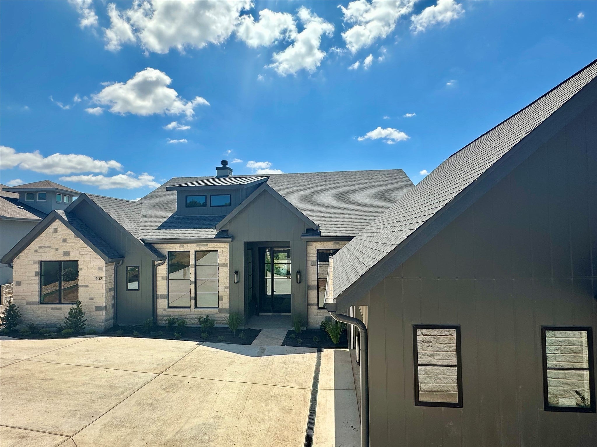 Photo of Listing #1037398