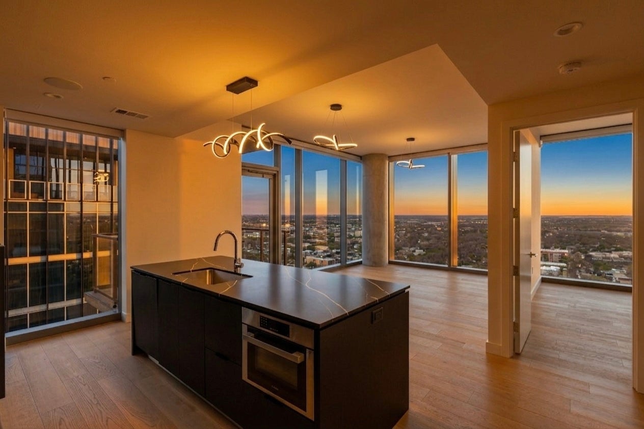 Photo of Listing #4416571