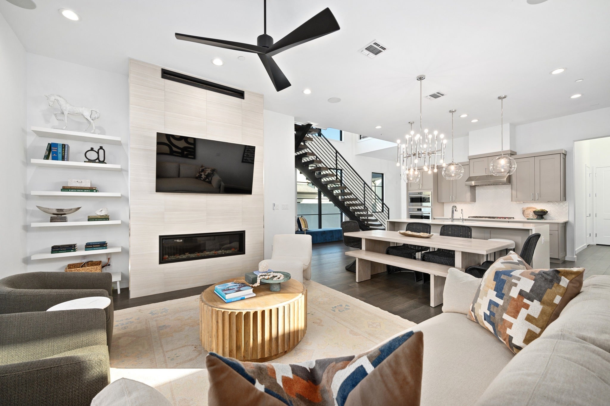 Photo of Listing #5472036