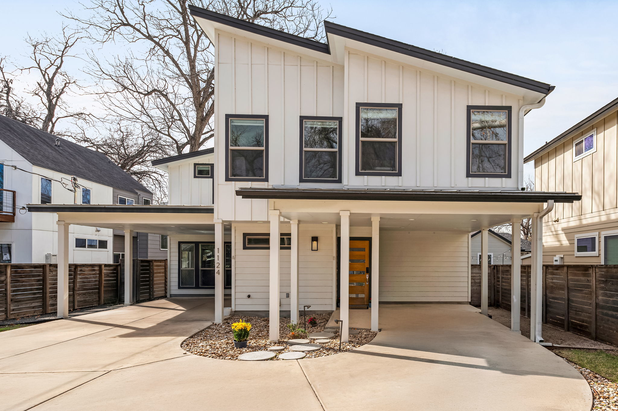 Photo of Listing #1741144