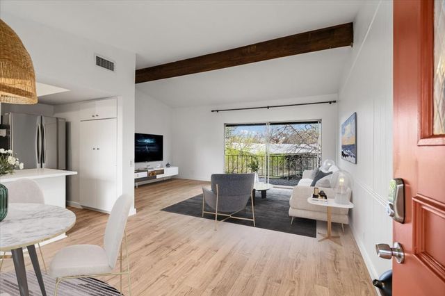 1304 Mariposa Drive 206, Austin