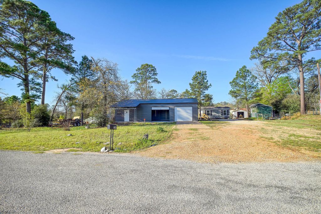 235 Pinehill Drive, Bastrop