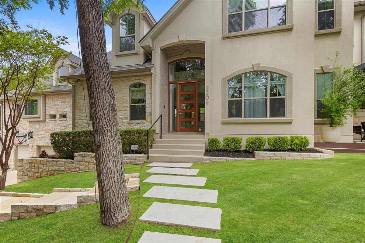 Photo of Listing #5463809