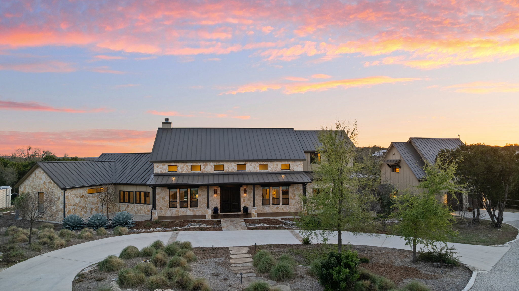 Photo of Listing #8037800