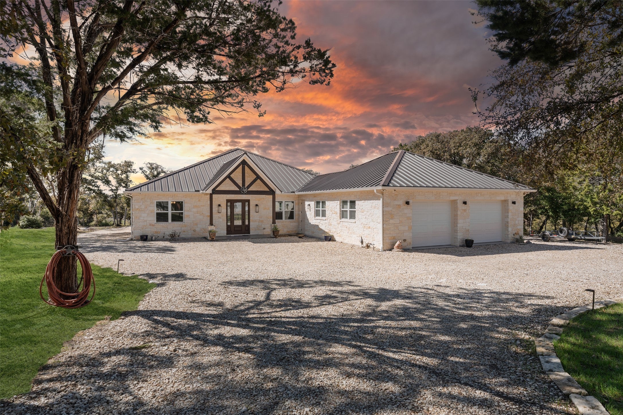 Photo of Listing #8456277