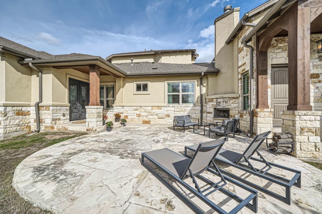 Photo of Listing #8242423