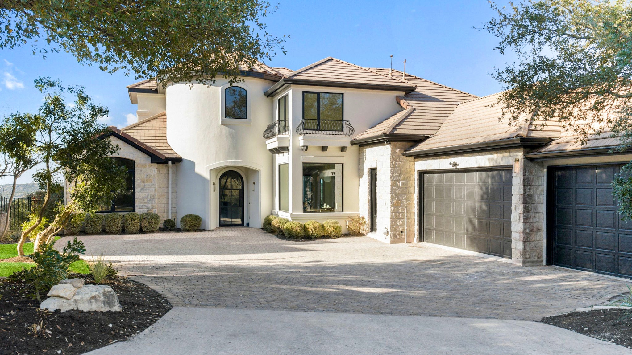 Photo of Listing #1872930