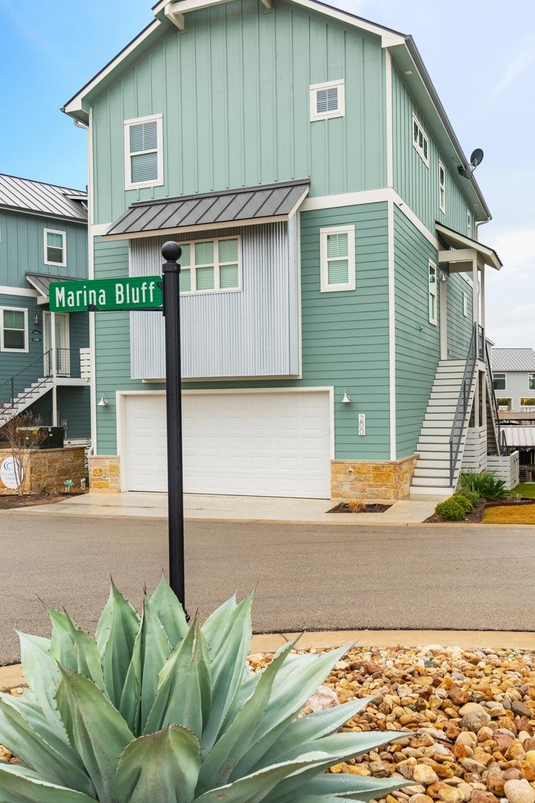 Photo of Listing #2978232