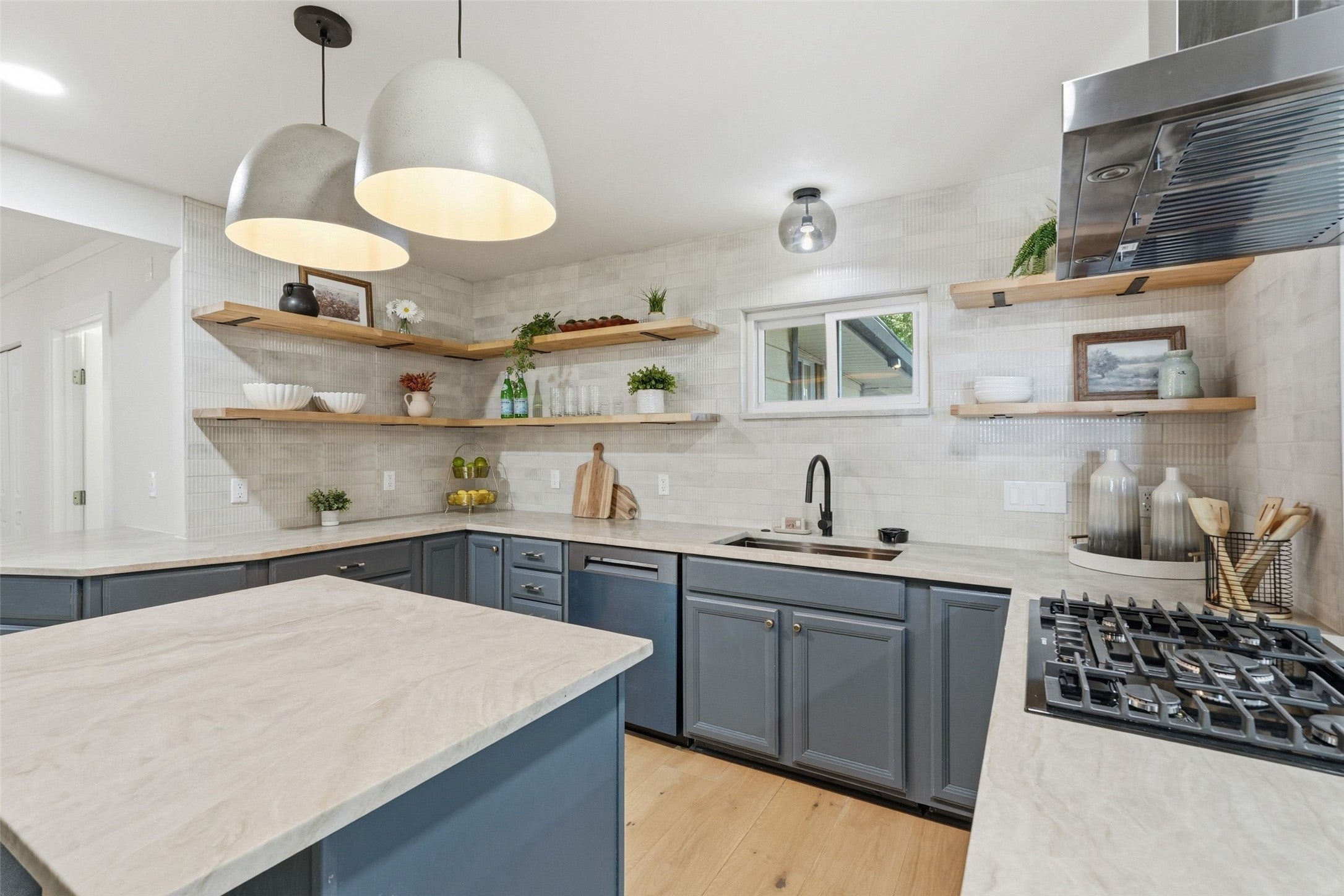 Photo of Listing #8939750