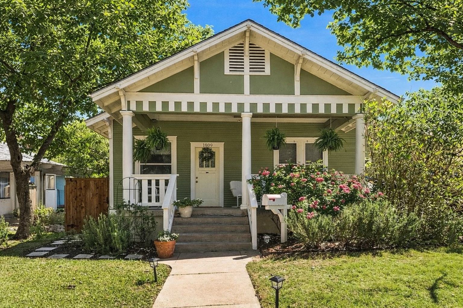 Photo of Listing #7677450