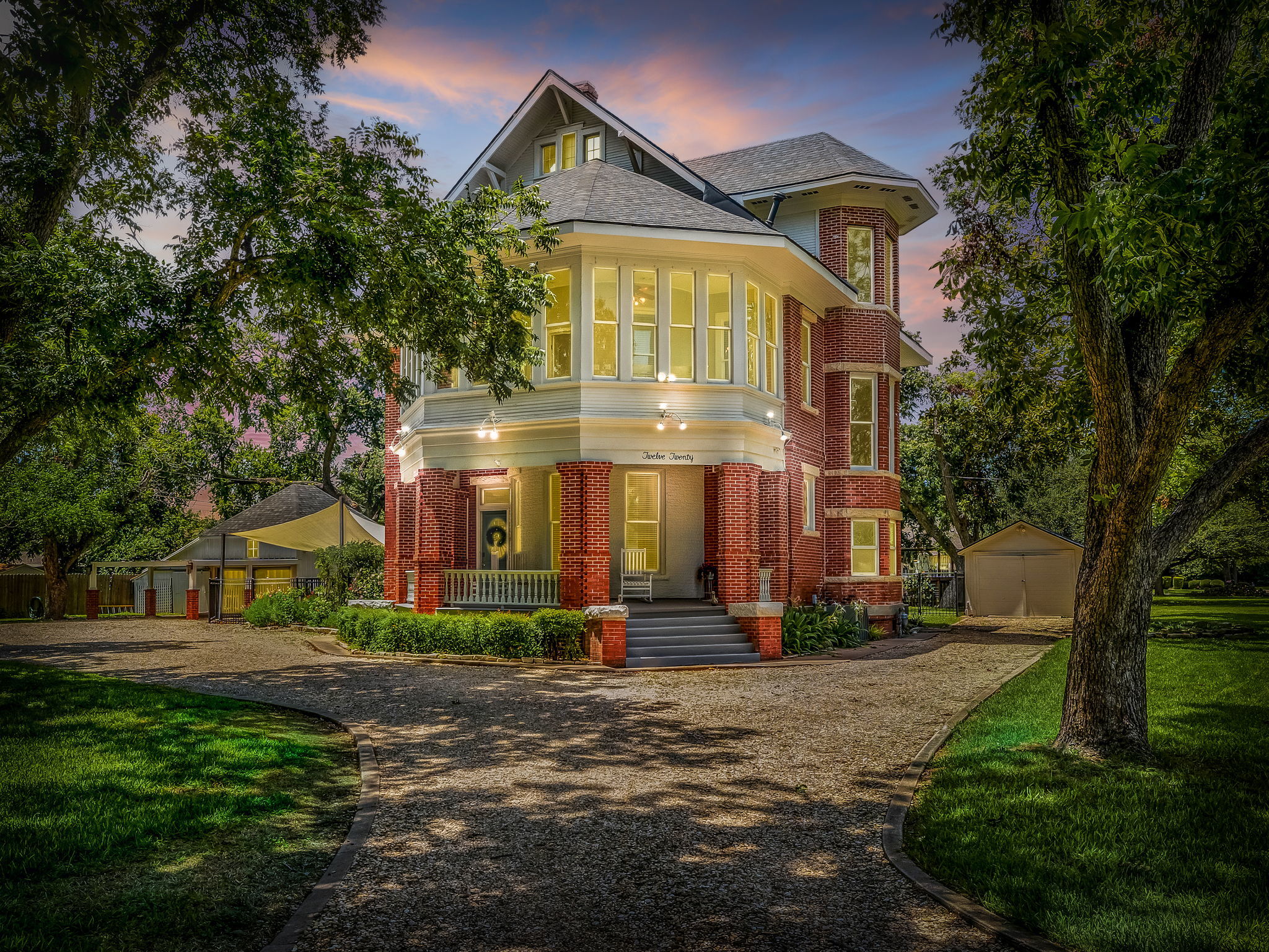 Photo of Listing #2018232