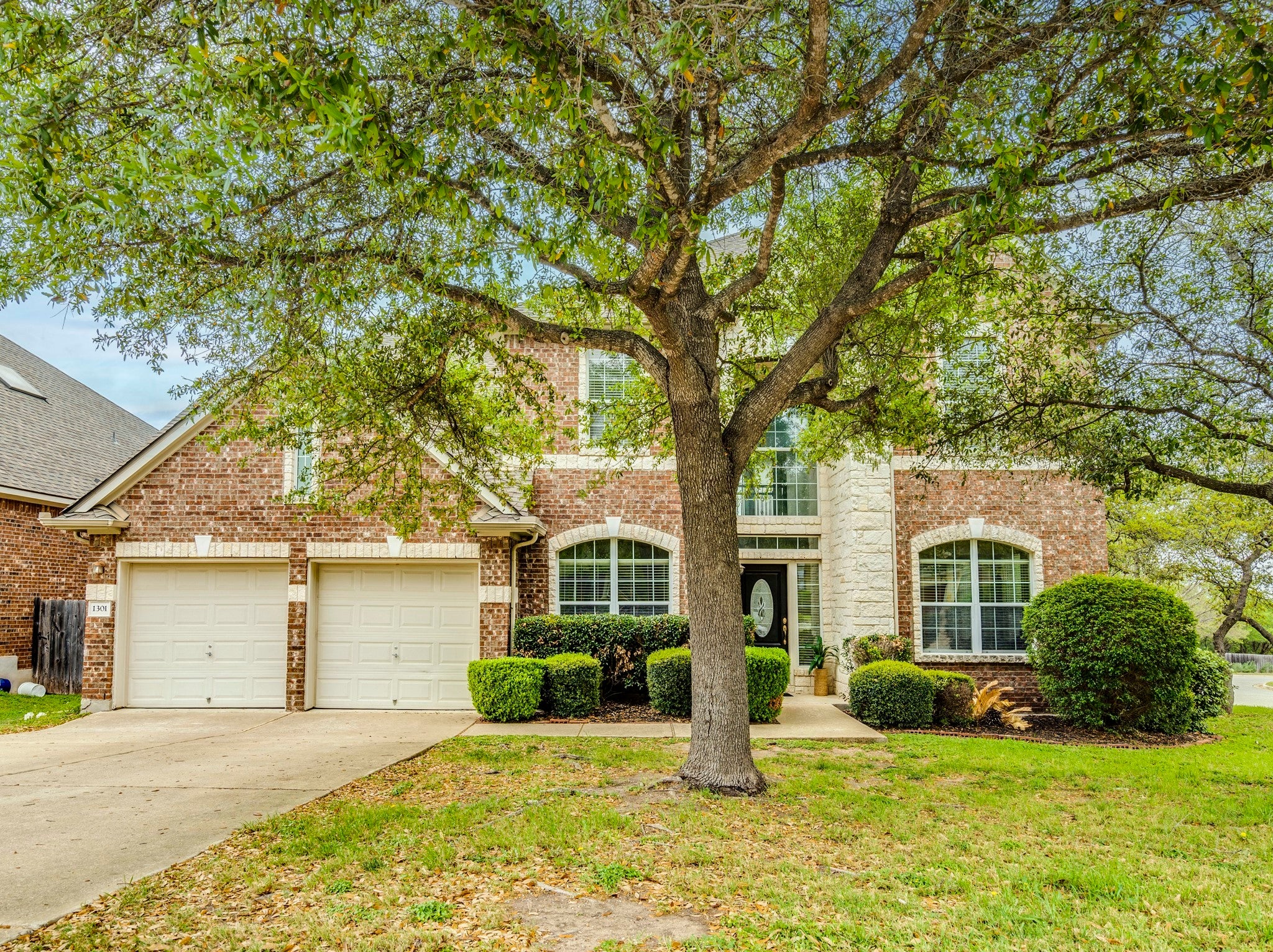 Photo of Listing #2930316