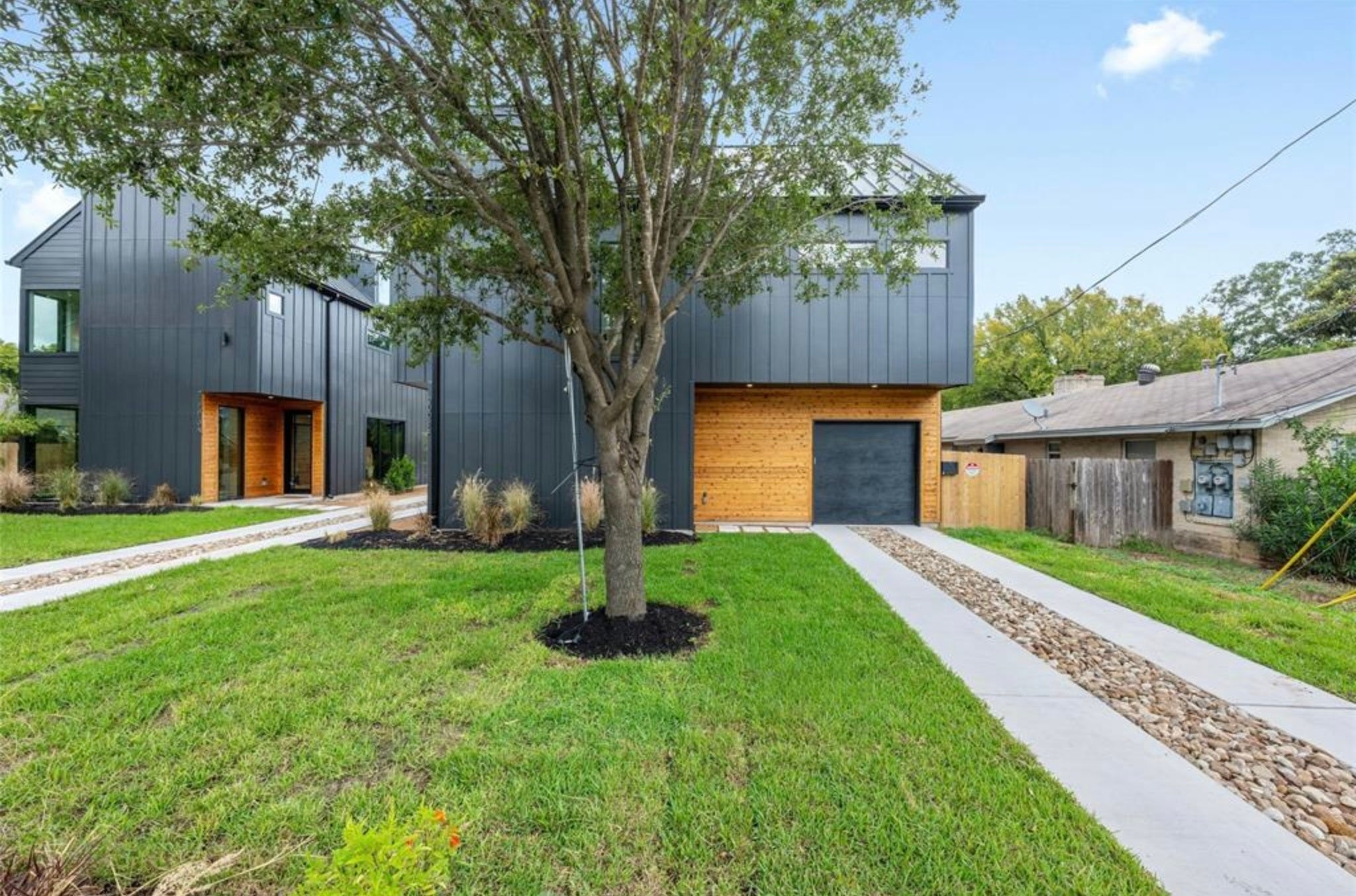 Photo of Listing #1300288