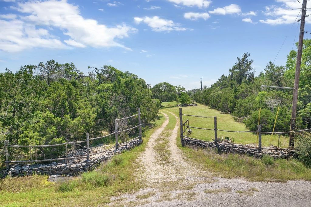 700 Oak Grove Road, San Marcos