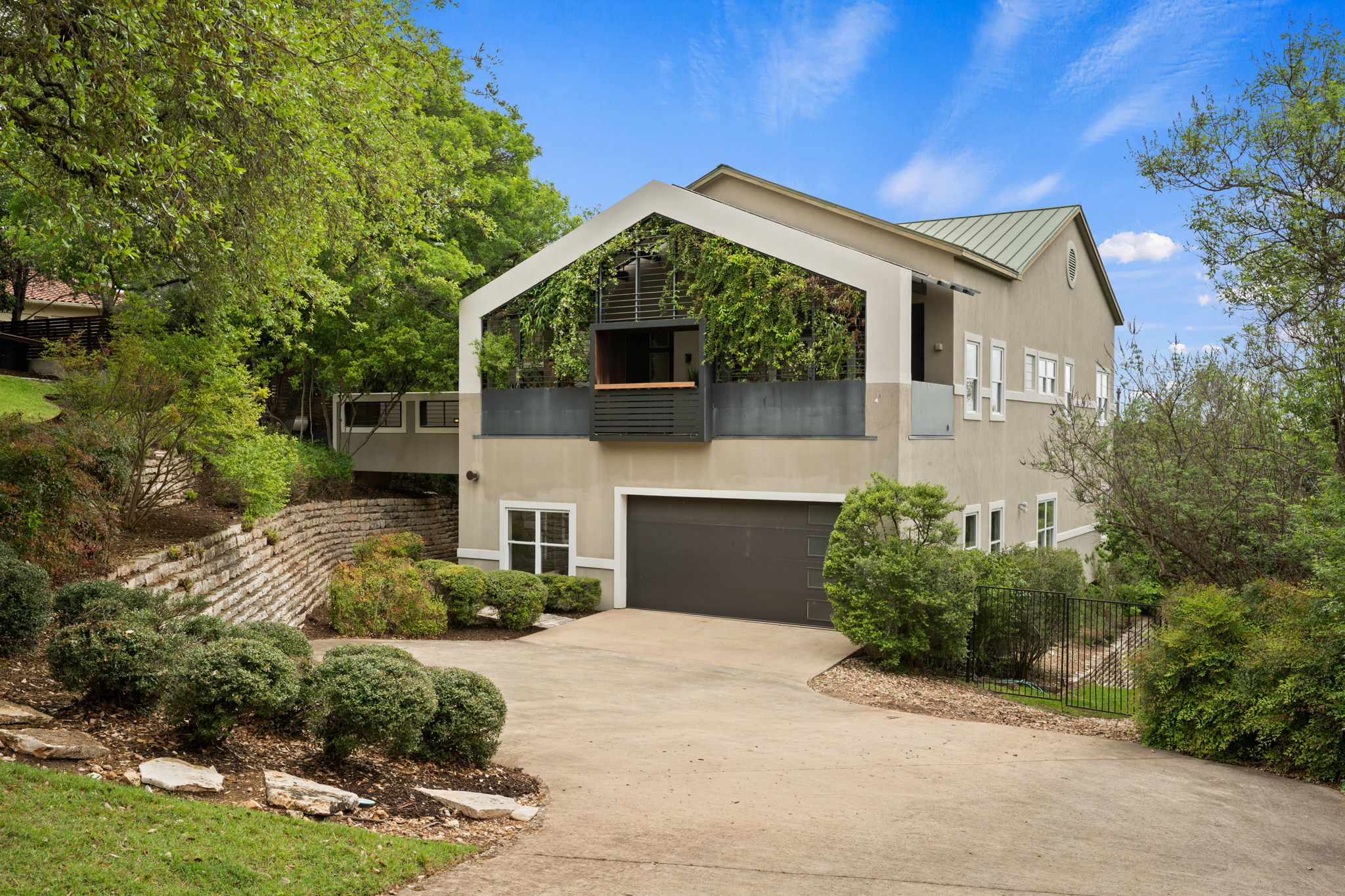 Photo of Listing #3079811