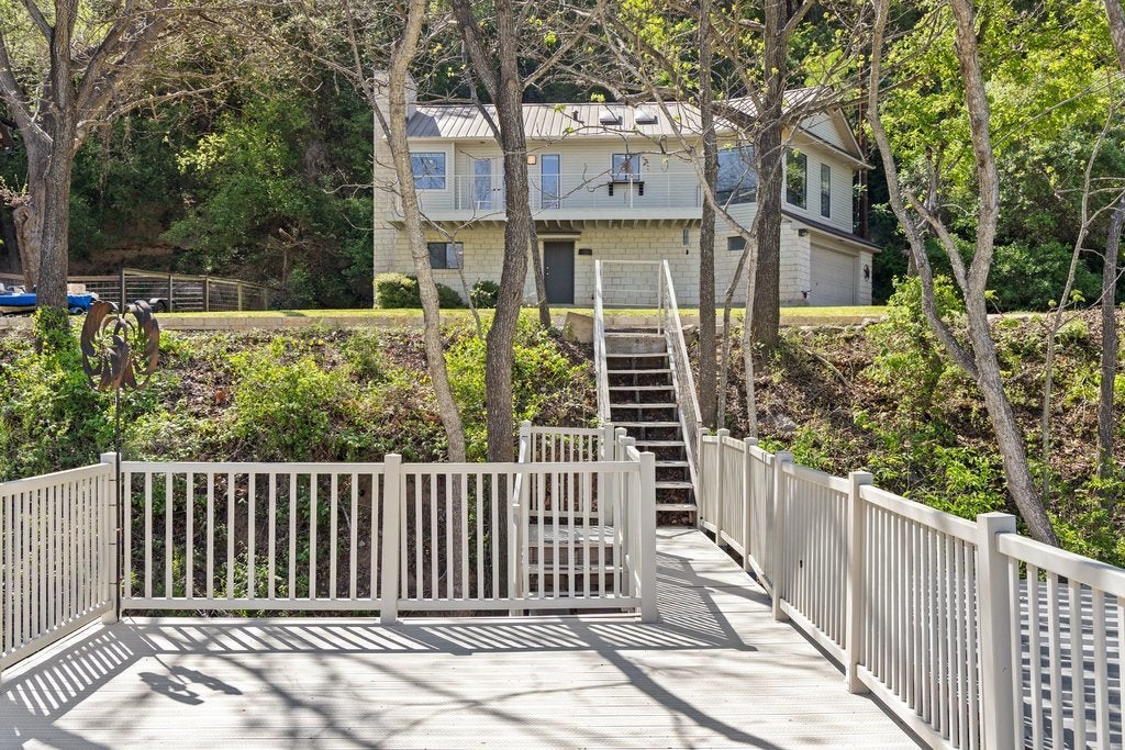 Photo of Listing #9463182