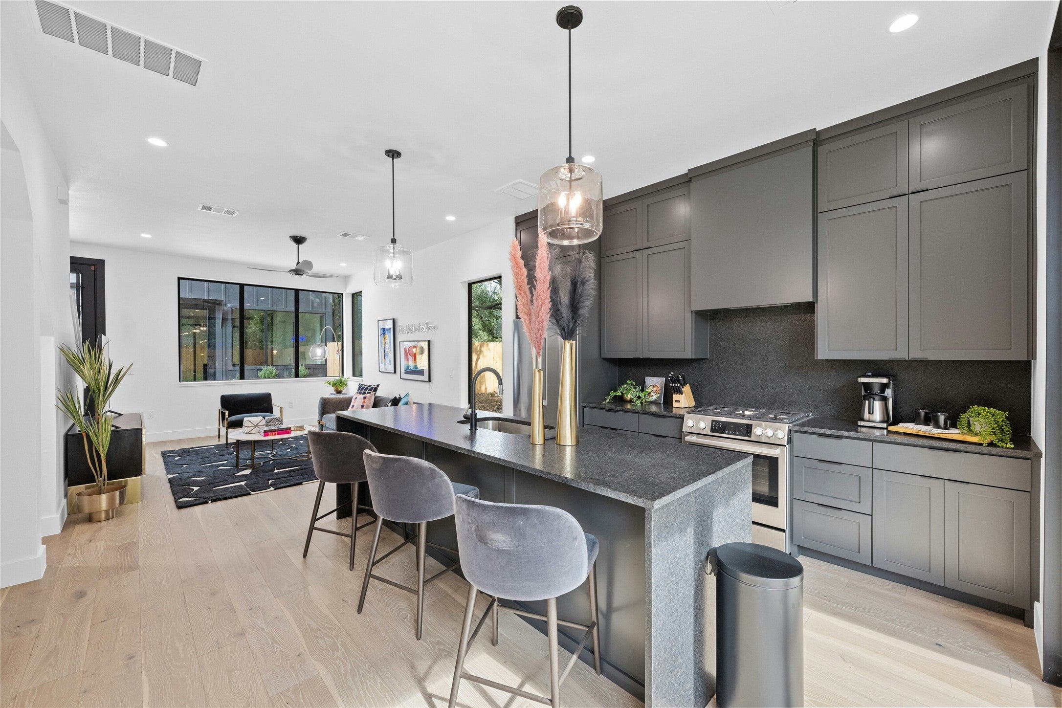 Photo of Listing #7656721