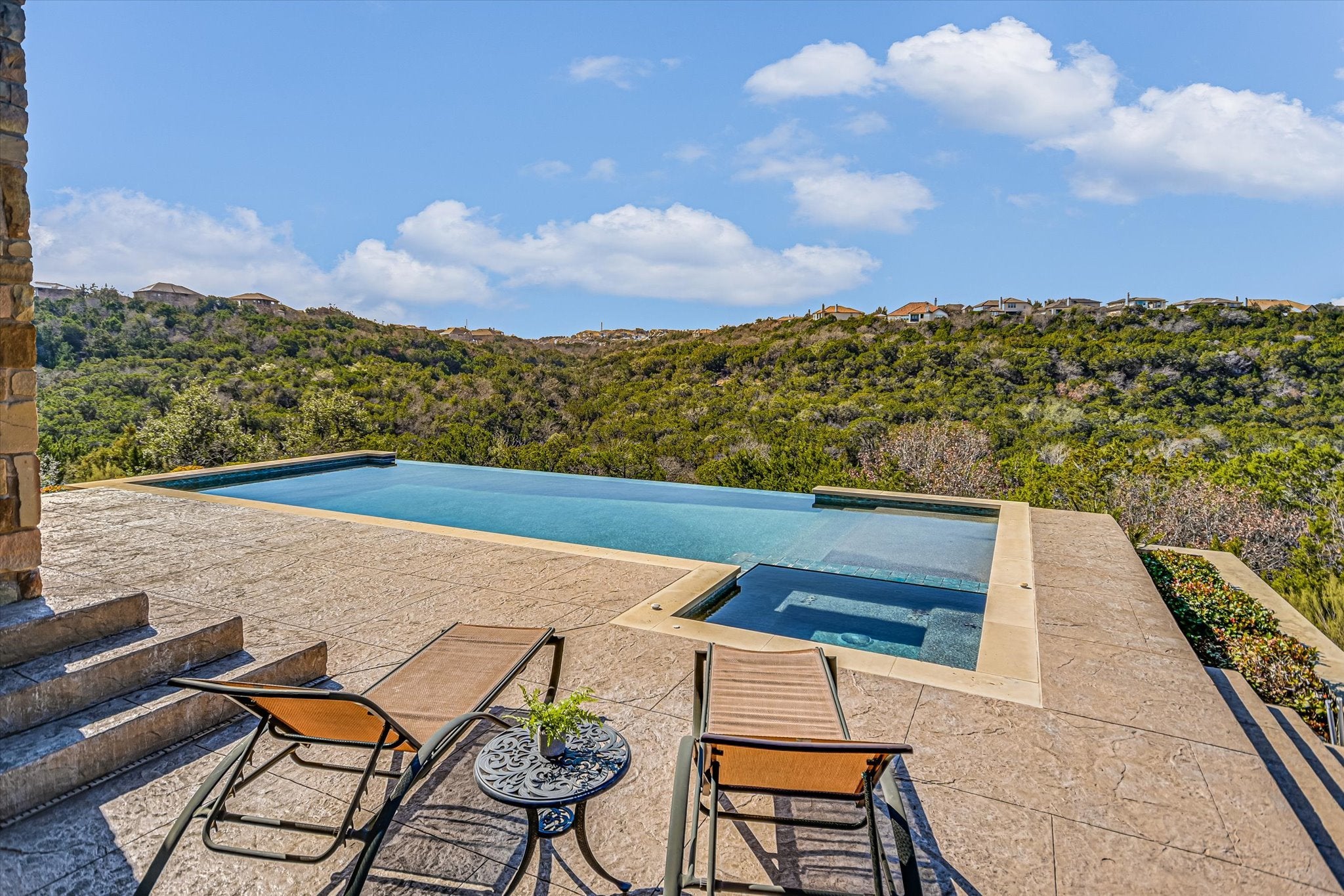 Photo of Listing #8562936