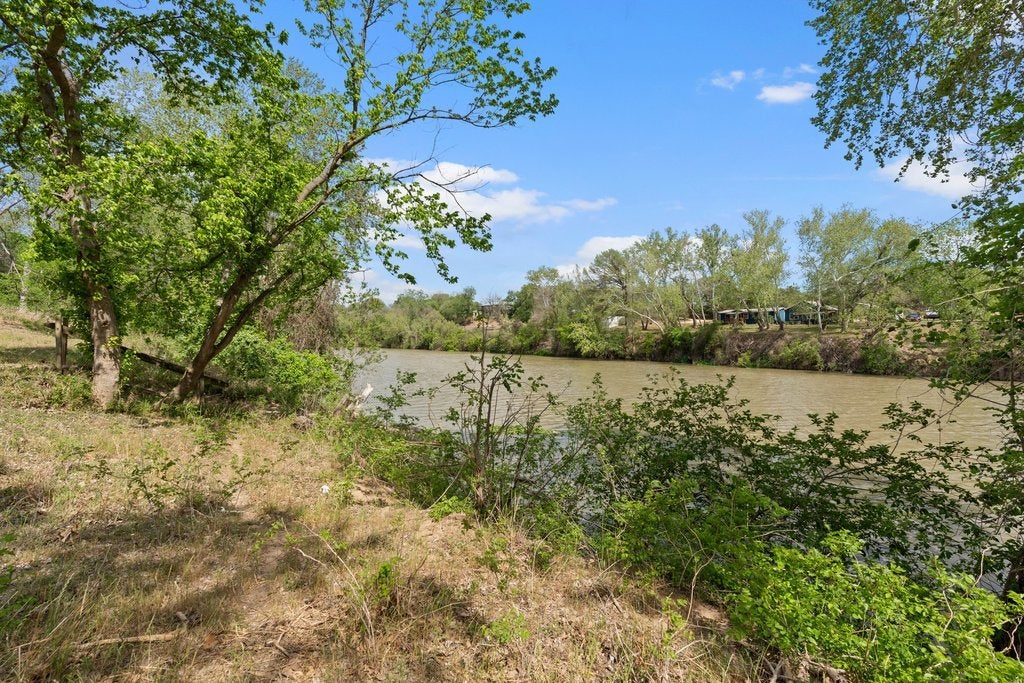 Photo of Listing #7427978