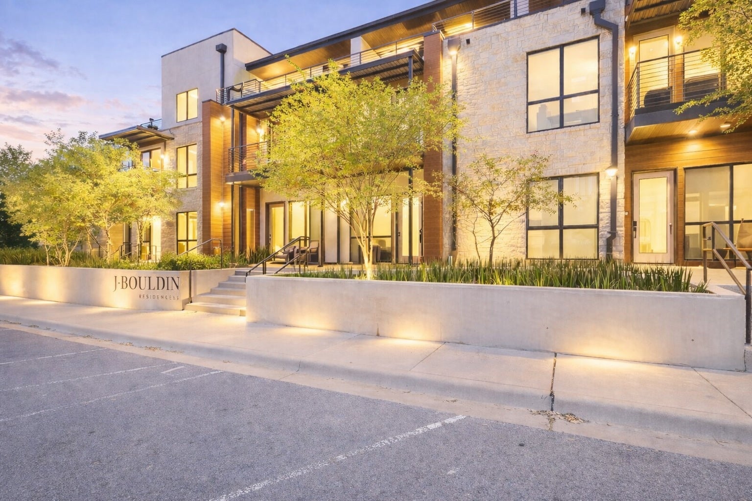 Photo of Listing #4362921