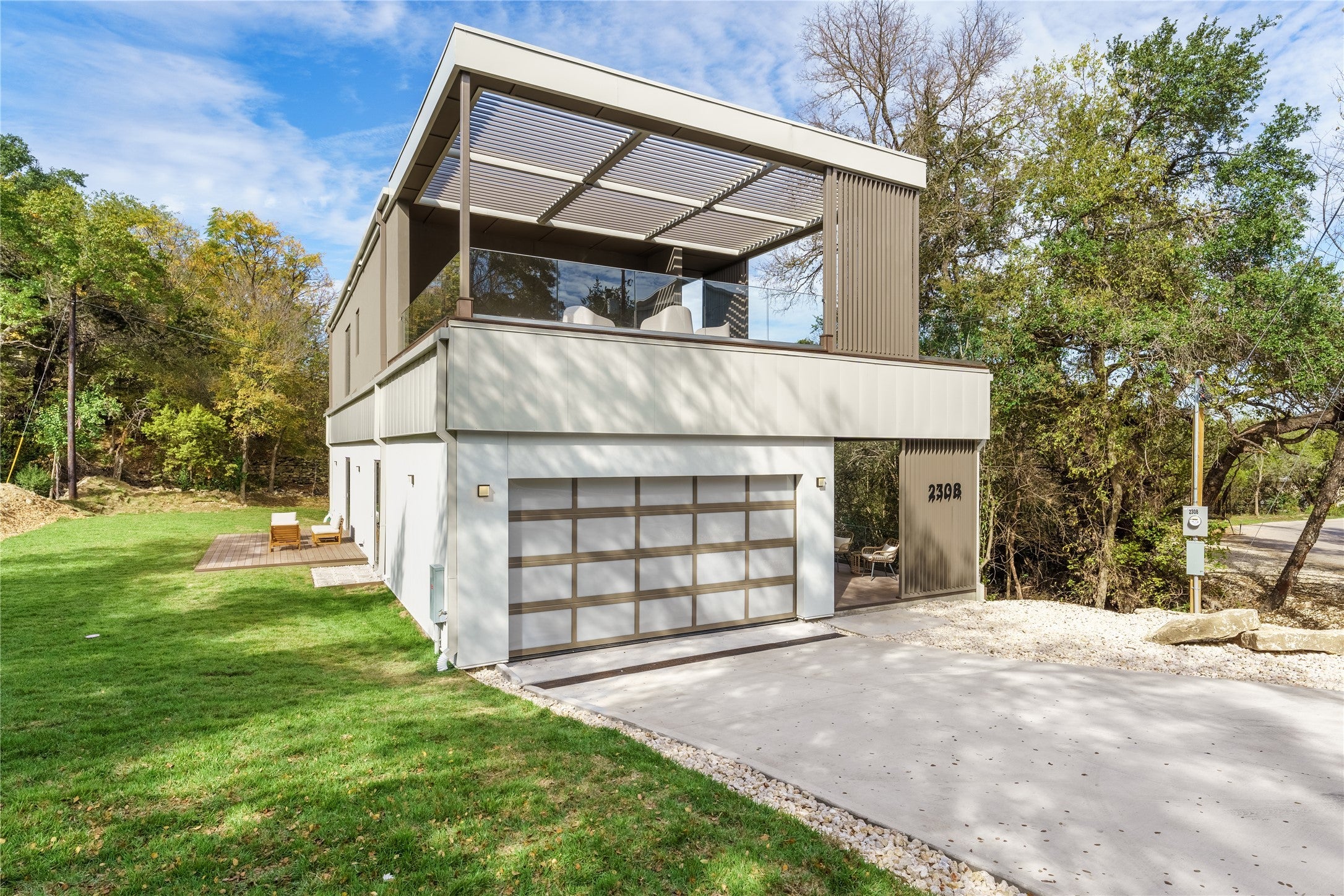 Photo of Listing #8379377