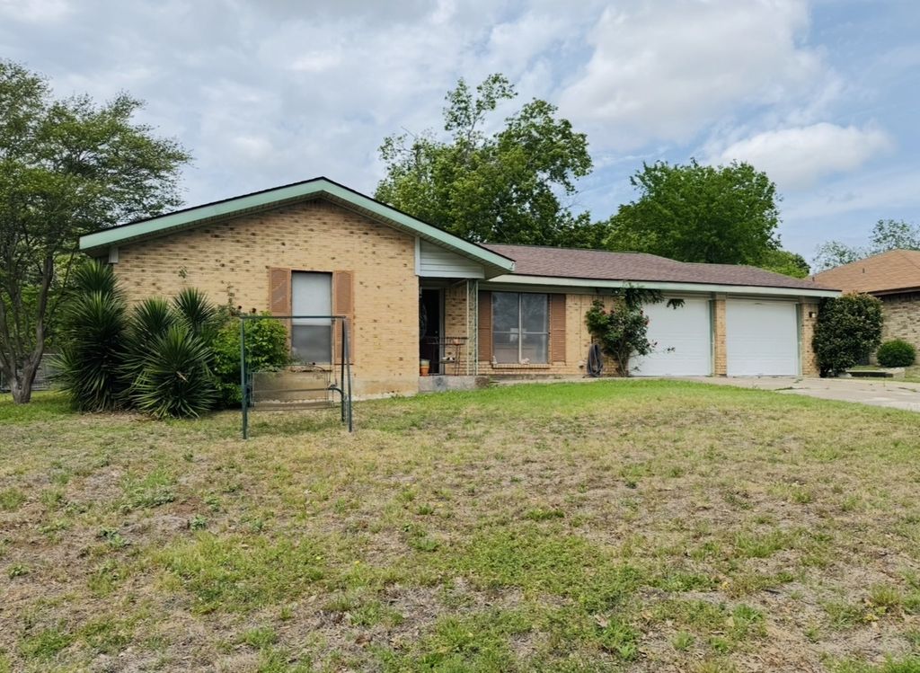 206 Loesch Drive, Elgin