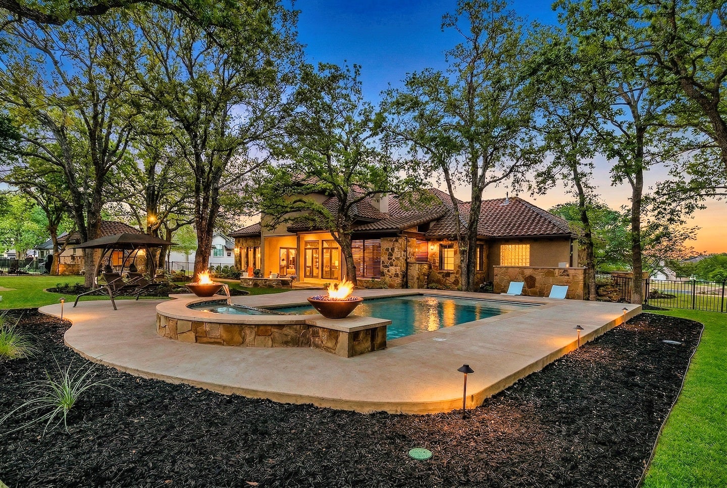 Photo of Listing #6158312